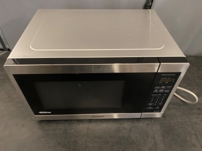 Photo 1 of Panasonic 1.3CuFt Stainless Steel Countertop Microwave Oven NN-SC668S