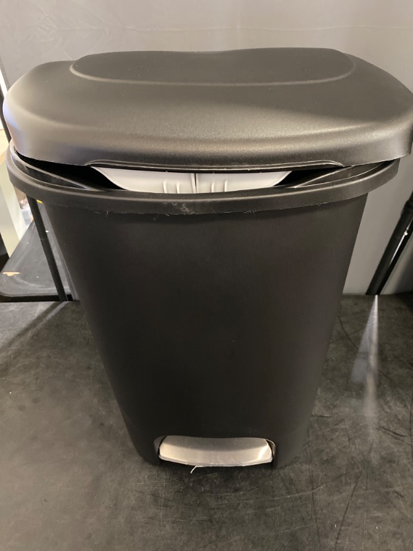 Photo 2 of 13 Gal Step on Wastebasket, Black