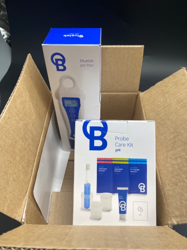 Photo 2 of Bluelab pH Pen Meter and Probe Care Kit pH with Calibration Supplies, Storage Solution & Brush, Reliable Digital Tester for pH, Temperature in Soil and Solutions, Optimal Plant Health and Yield