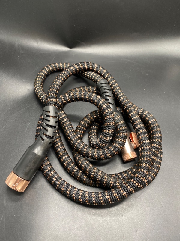 Photo 2 of ** FINAL SALE **  Pocket Hose Copper Bullet Expandable Garden Hose 25 FT w/10 Pattern Thumb Spray Nozzle AS-SEEN-ON-TV 650psi 3/4 in Patented Lead-Free Ultra-Lightweight Solid Copper Anodized Aluminum Fittings No-Kink  ** SOLD AS IS **