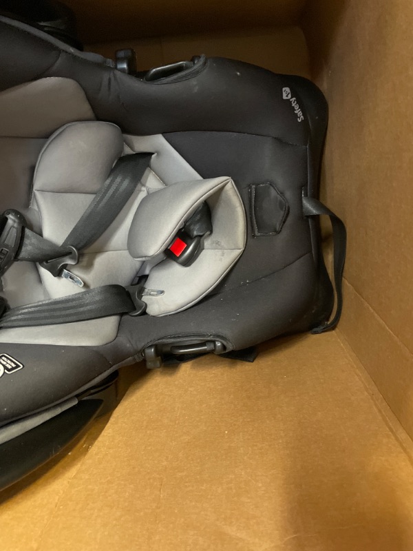 Photo 1 of Safety 1st Grow and Go All-in-One Convertible Car Seat, Rear-facing 5-40 pounds, Forward-facing 22-65 pounds, and Belt-positioning booster 40-100 pounds, Carbon Wave Carbon Wave Original