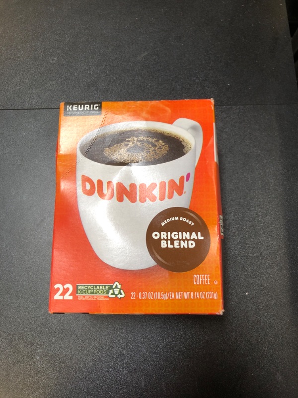 Photo 1 of Dunkin' Original Blend Medium Roast Coffee, 88 Keurig K-Cup Pods Original 22 Count (Pack of 4), July 09 2023