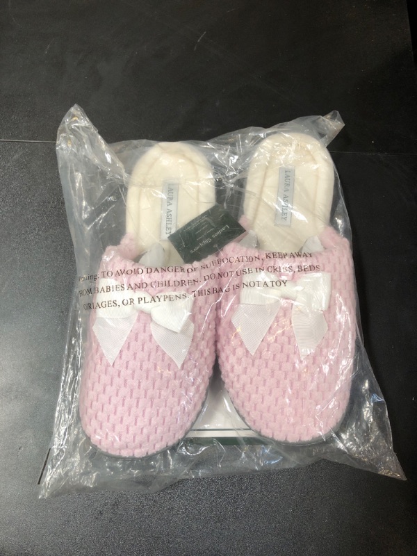 Photo 2 of Laura Ashley Women's Slippers Pink - Pink Textured Bow-Accent Slipper
SIZE M