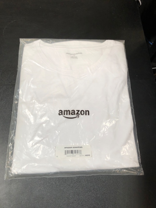 Photo 2 of Amazon Essentials Women's Classic-Fit 100% Cotton Long-Sleeve Crewneck T-Shirt 
SIZE Medium White
