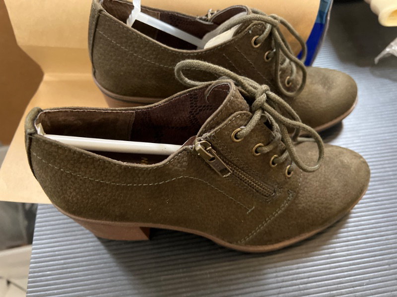 Photo 3 of White Mountain Brand New Never Worn Oxford heel style shoe Olive Green   7 