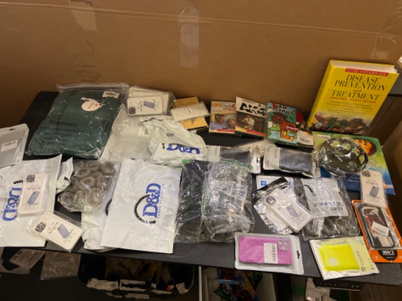 Photo 1 of box of misc items 