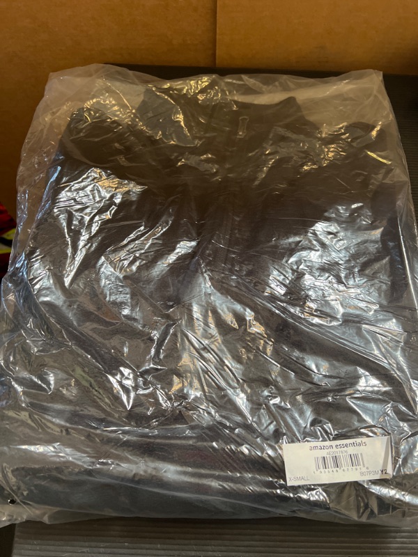 Photo 1 of Amazon Essentials Men's Quarter-Zip Polar Fleece Jacket Polyester Black X-Small