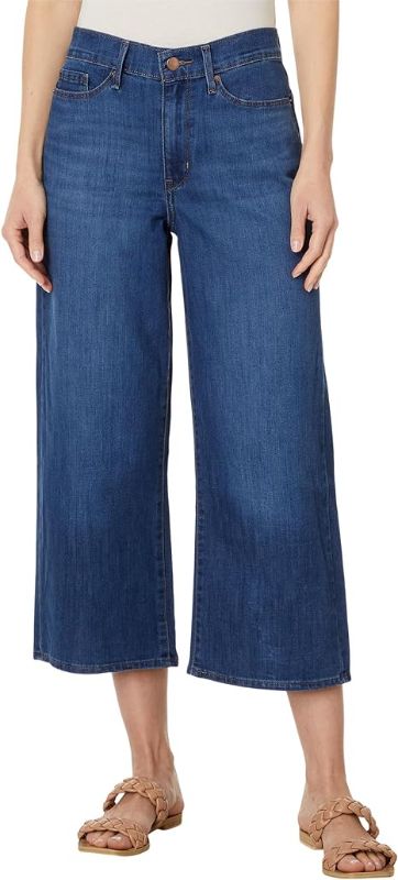 Photo 1 of Signature by Levi Strauss & Co. Gold Women's Mid Rise Wide Leg Capri (Also Available in Plus Size  14
