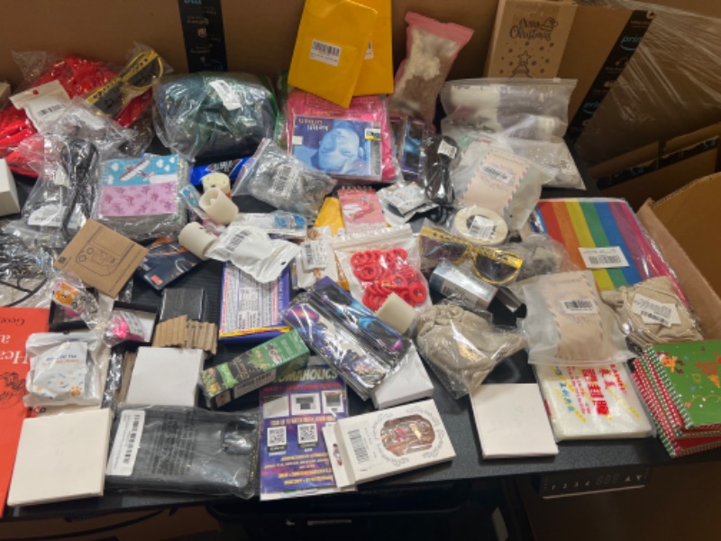 Photo 1 of   BOX OF MISC ITEMS 
