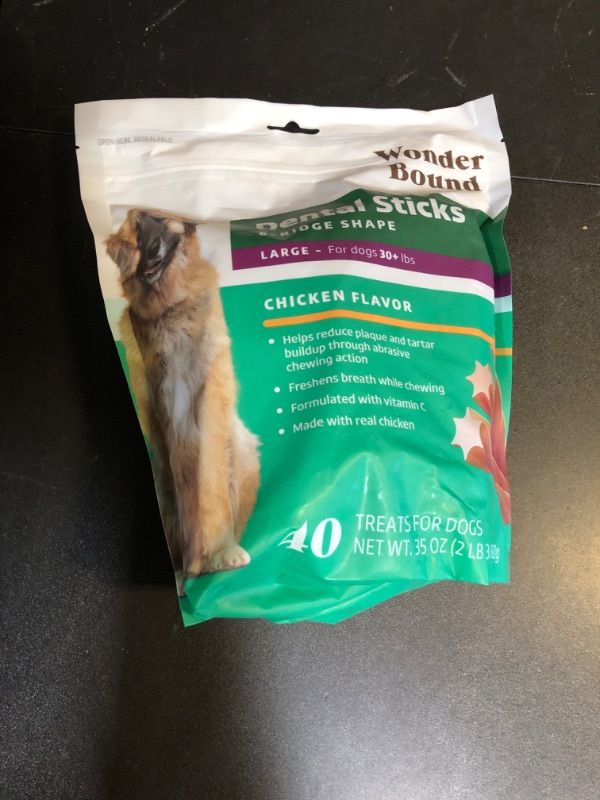 Photo 2 of Amazon Brand - Wonder Bound Chicken Flavor Dental Sticks for Large Dogs (Over 30 lbs), 6-Ridge Shape for Plaque & Tartar Control, Freshens Breath, Made With Real Chicken, 40 Count Chicken 2.18 Pound (Pack of 1) EXP DEC 23 2025