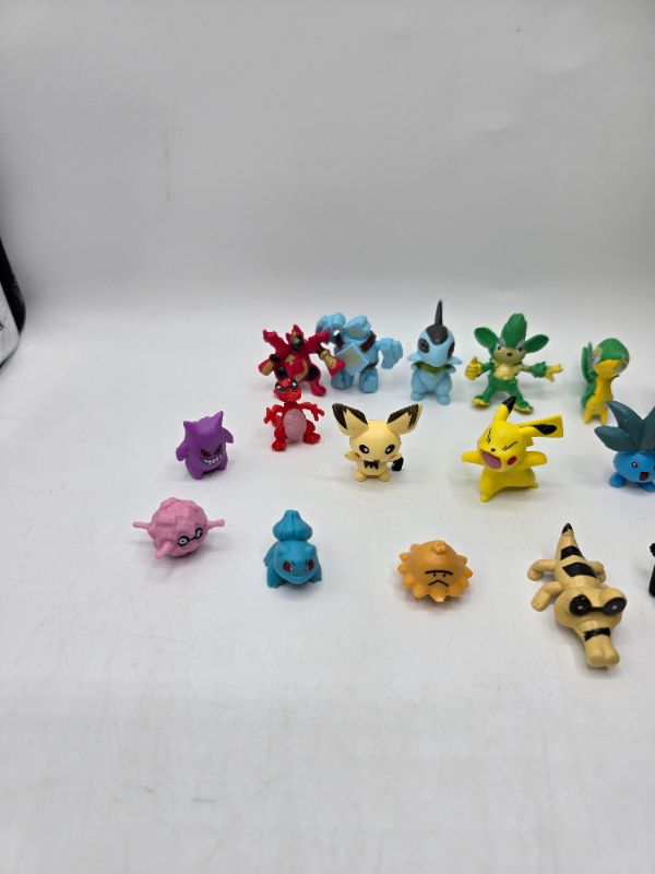 Photo 4 of 23 Pc Miniature Vintage Pokémon Figurines 