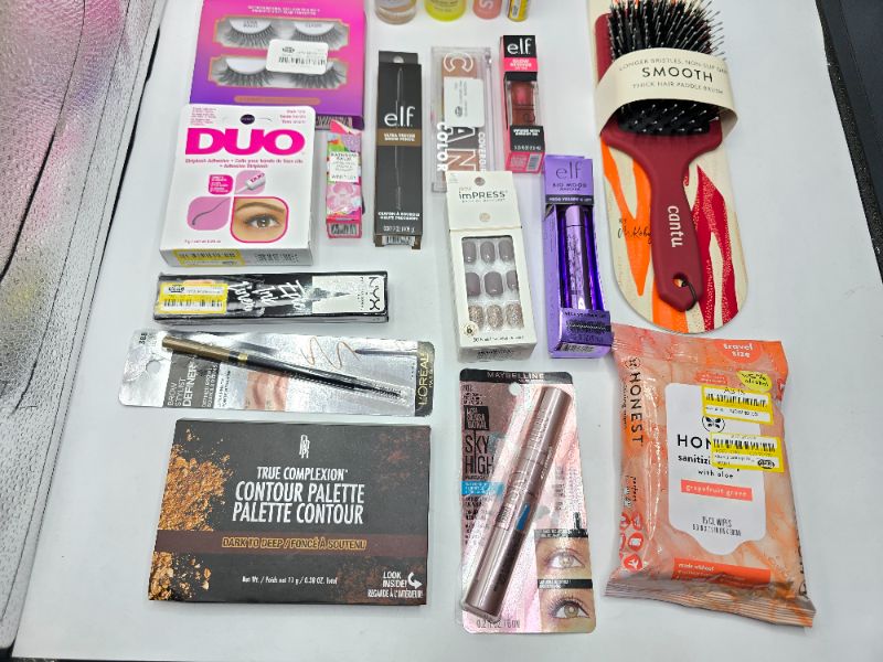 Photo 2 of 18pc Miscellaneous Brand Name Cosmetics New 