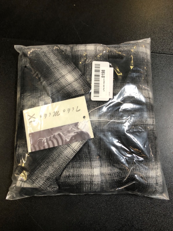 Photo 2 of Flannel XL