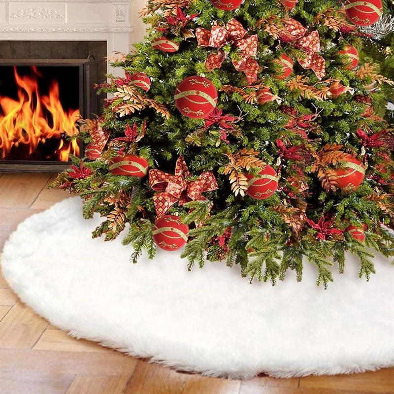 Photo 1 of Browfin Christmas Tree Skirt 48inch Faux Fur Xmas Tree Ornaments for Snowy White Soft Plush Christmas Plush Rug for Xmas Holiday Festival Party Supplies Large Tree Mat
