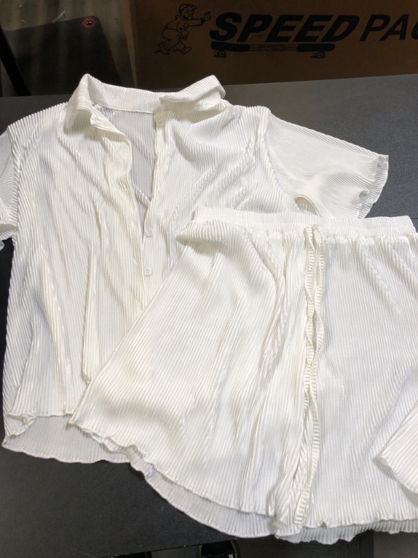 Photo 1 of White 2pcs Outfit Large 