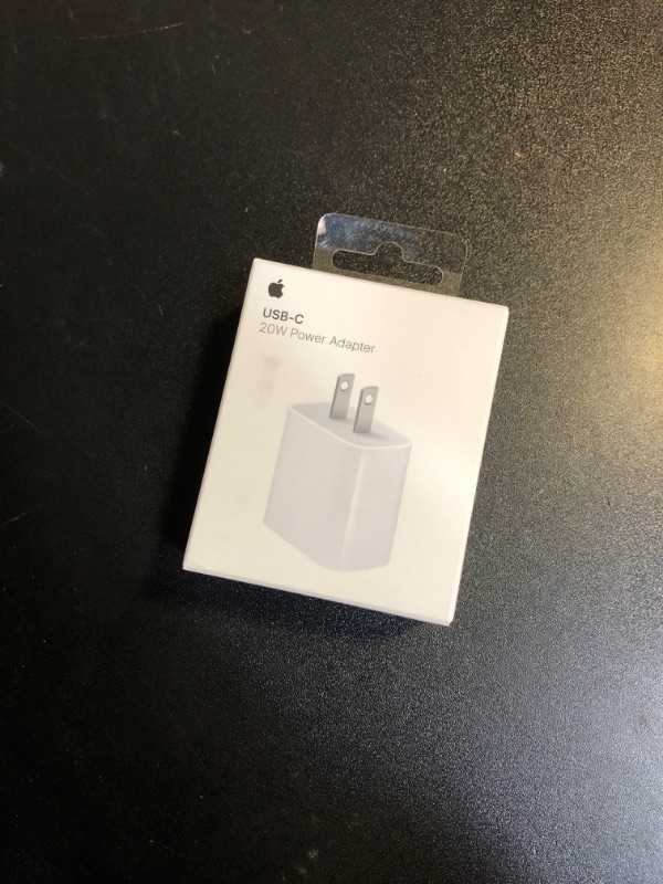 Photo 3 of  APPLE 20W USB-C Power Adapter
