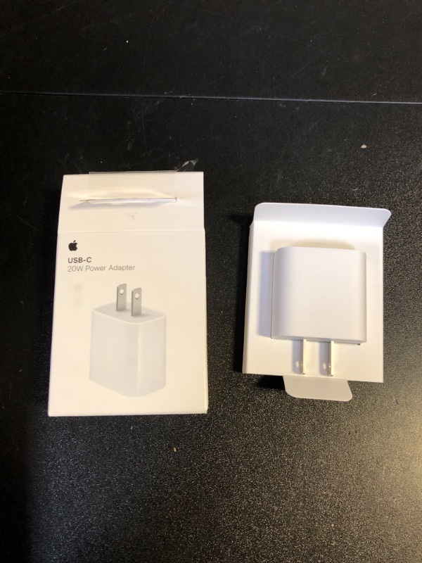 Photo 2 of  APPLE 20W USB-C Power Adapter
