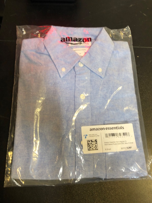 Photo 2 of Amazon Essentials Men's Regular-Fit Short-Sleeve Pocket Oxford Shirt X-Small Blue