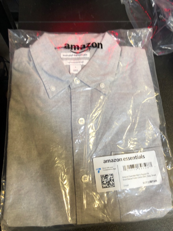 Photo 2 of Amazon Essentials Men's Regular-Fit Short-Sleeve Pocket Oxford Shirt Small Grey