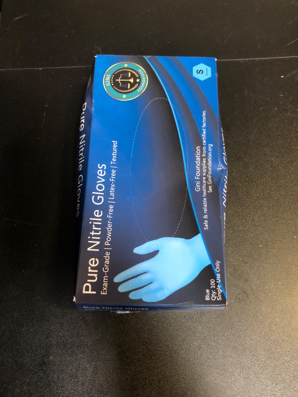 Photo 1 of 100pcs Disposable Nitrile Gloves Powder/Latex Free Size S
