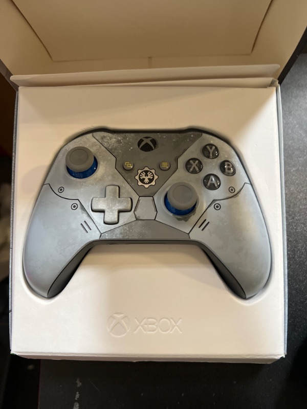 Photo 3 of Xbox One Wireless Controller Gears 5 Kait Diaz Limited Edition