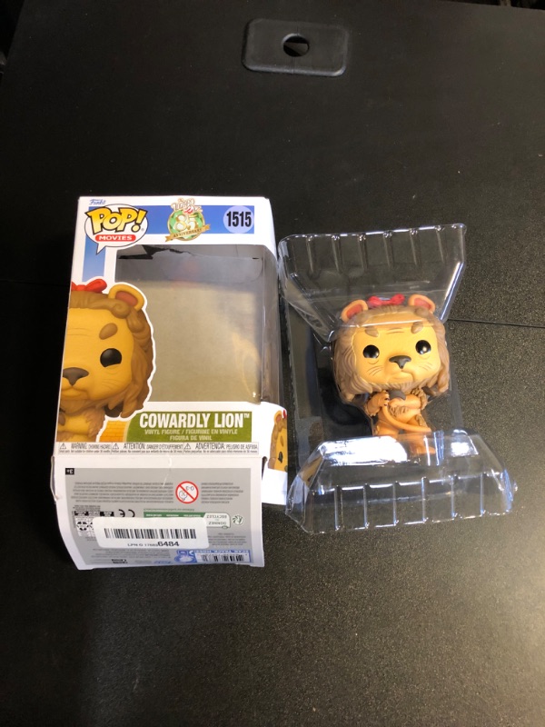 Photo 2 of Funko Pop! Movies: The Wizard of Oz - 85th Anniversary, Cowardly Lion with Chase (Styles May Vary)