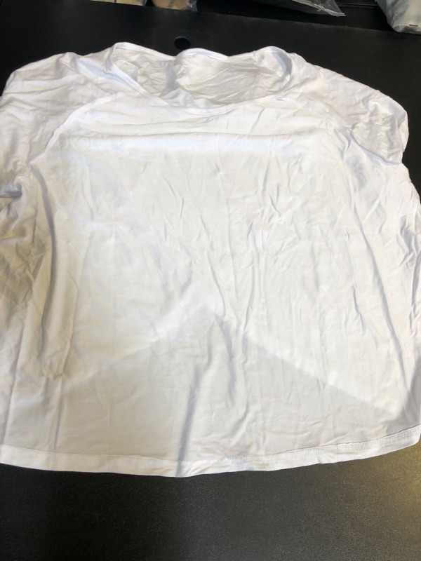 Photo 1 of WOMEN'S SHIRT SIZE XL 