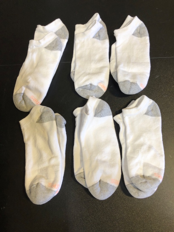 Photo 2 of  WOMENS SOCKS 6 PAIRS
 SIZE SMALL 