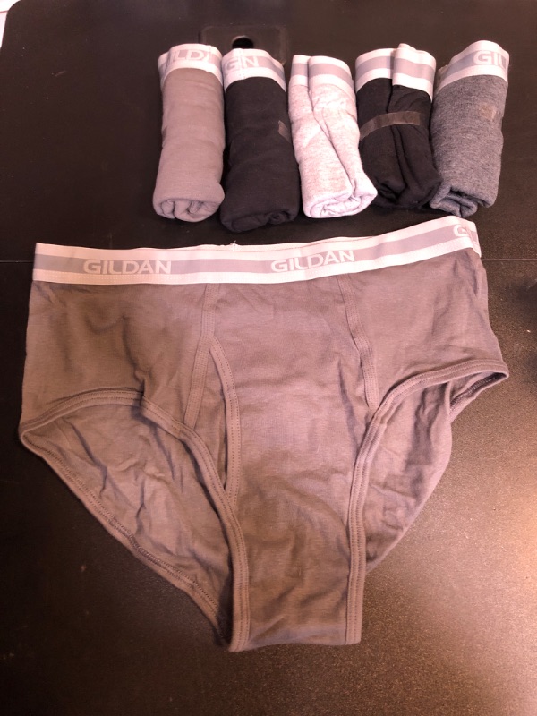 Photo 1 of MENS BRIEF'S (6PCS)
SIZE LARGE 