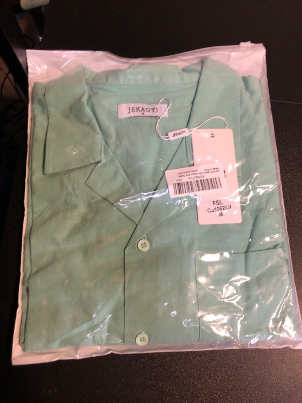 Photo 1 of Men's Button Down Cotton Linen Shirts Short Sleeve Cuban Collar Summer Casual Beach Shirts with Pocket green
SIZE M 
