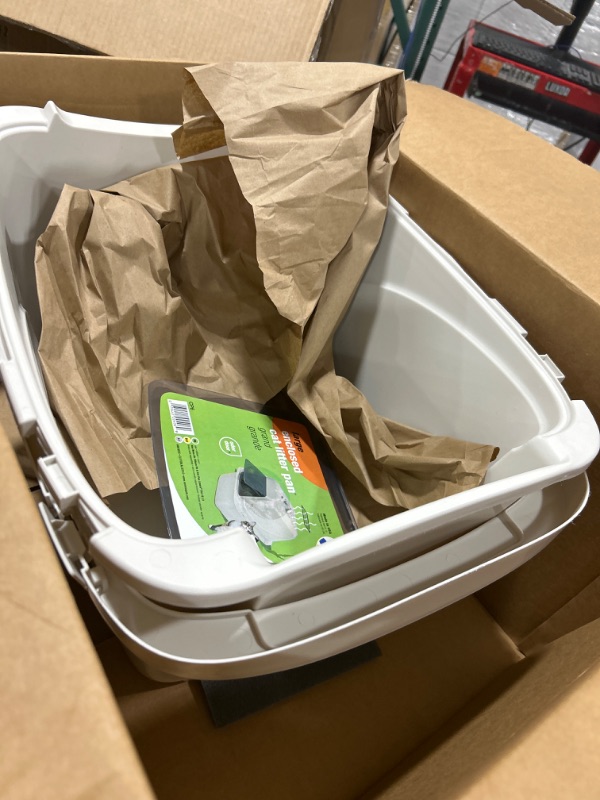 Photo 1 of Van Ness Plastic 1 pk LITTER BOX