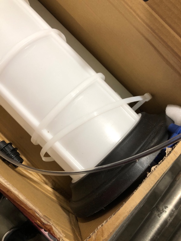 Photo 1 of BILITOOLS 9L Pneumatic Oil Extractor Automotive Tool 2.4 Gallon Vacuum Oil Fluid Changer Pump for Oil Change with Dipstick & Suction Hose