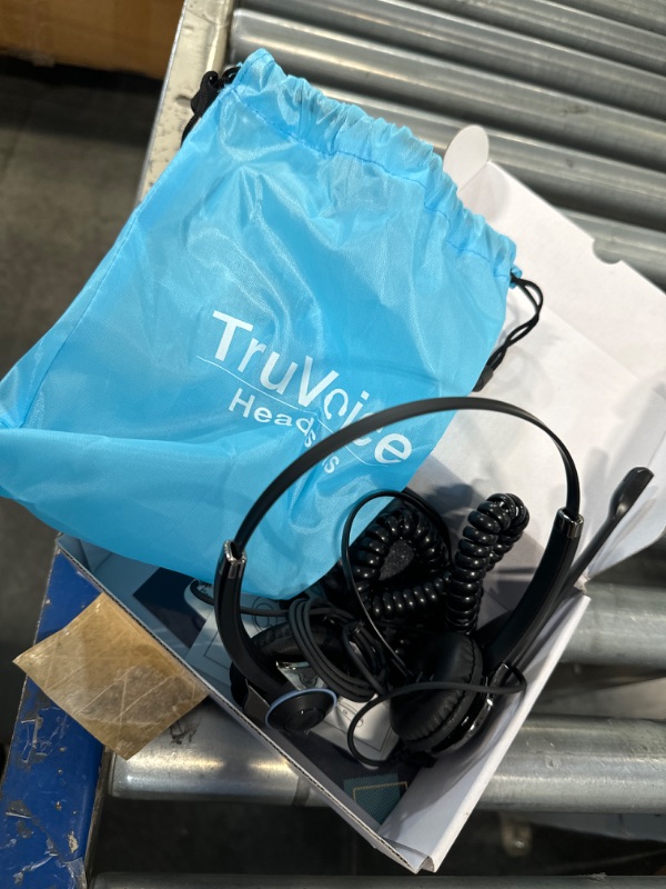 Photo 1 of ****USED*** TruVoice Agent Computer Headset Bundle for Training | Monitoring | Supervising : includes 2 x HD-550 Headset with Noise Canceling Microphone, USB Cable and Training Y Cable for Computers. Double Ear USB Training (Premium)