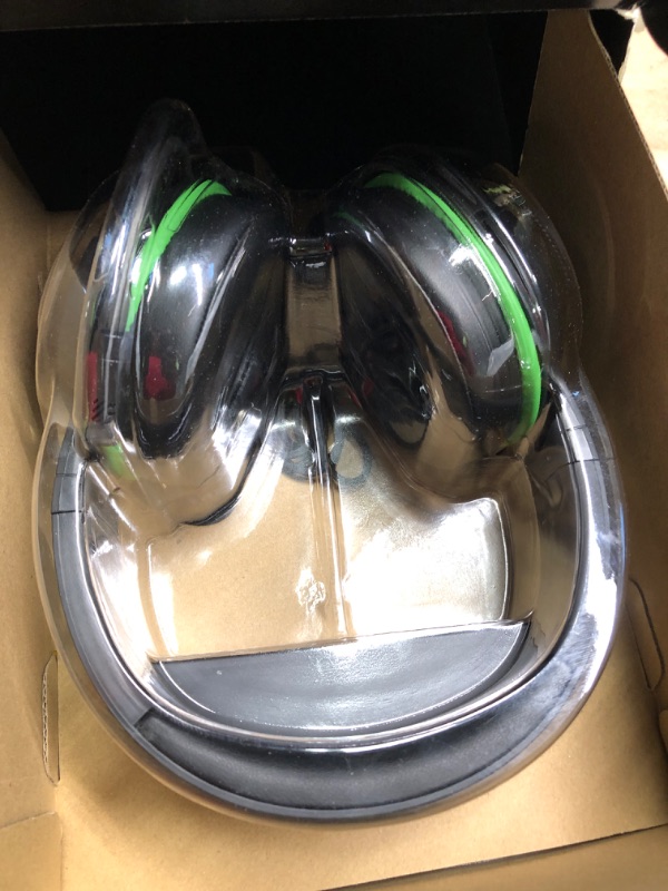 Photo 3 of ***USED** Razer Kaira Pro Wired Gaming Headset for Xbox Series X | S: TriForce Titanium 50mm Drivers - Supercardioid Mic Dedicated Mobile EQ and Pairing Bluetooth 5.0 Black Black Kaira Pro Xbox