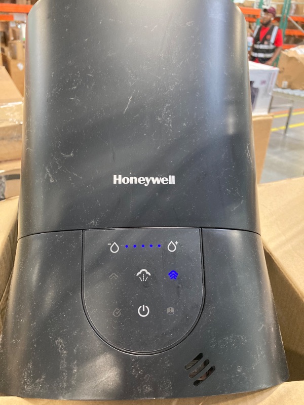 Photo 2 of ***dirty and used*** Honeywell Easy-to-Care Filter Free Warm Mist Humidifier, Medium Rooms, 1.5 Gallon Tank – Humidistat for Bedroom, Home or Office Black
