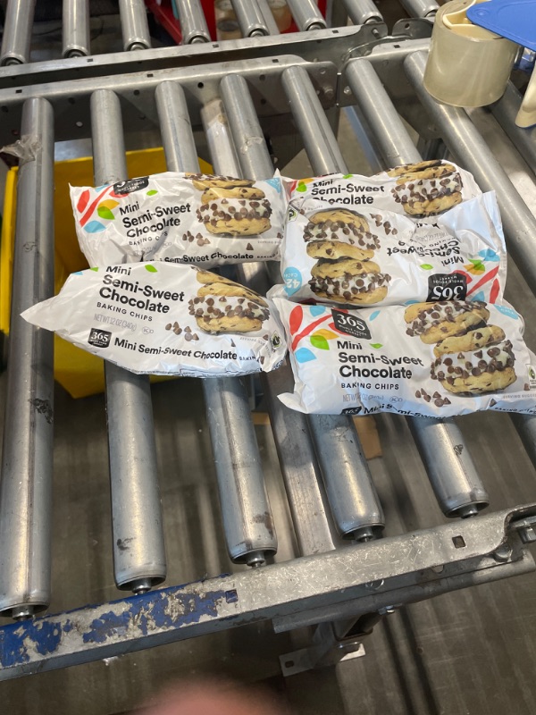 Photo 1 of 5 Pack 365 by Whole Foods Market, Semisweet Mini Chocolate Chips, 12 Ounce 12 Ounce (Pack of 1)