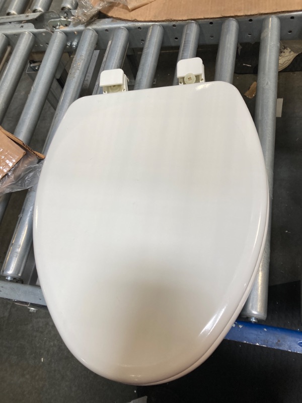 Photo 3 of *** MAJOR DAMAGED***  ***NEEDS TO BE CLEANED***

Bemis Ashland Modern Wood Toilet Seat with Decorative Edge, Slow Close, Secure Hinges, Elongated, White