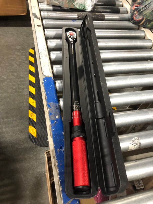 Photo 3 of 1/2-Inch Drive Click Torque Wrench, Dual-direction 40-300ft.lb/33.9-406.8Nm, 72-tooth Torque Wrench with Dual Range Scales, ±3% High Precision Torque Wrench 40-300FT.LB 1/2"