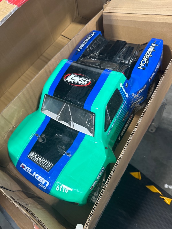 Photo 6 of ***VERY USED***
DIRTY RC Truck 1/10 TENACITY TT Pro 4 Wheel Drive Brushless SCT RTR Batteries and Charger Not Included and with DX3 & Smart Falken LOS03019V2T2