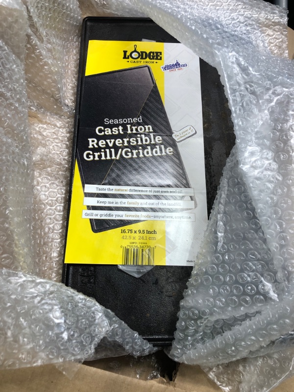 Photo 3 of ****USED***NEED TO BE CLEANED** Lodge Cast Iron Seasoned Double Play Reversible Grill/Griddle Black