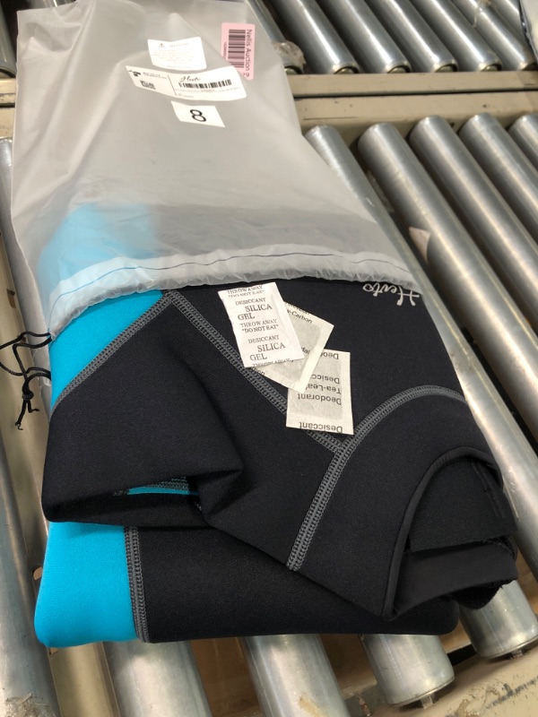 Photo 2 of "LIKE NEW"
Hevto Women Wetsuit 3/2mm Neoprene Wet Suit Keep Warm in Cold Water for Surfing Swimming Diving W1-Blue New Upgrade 8