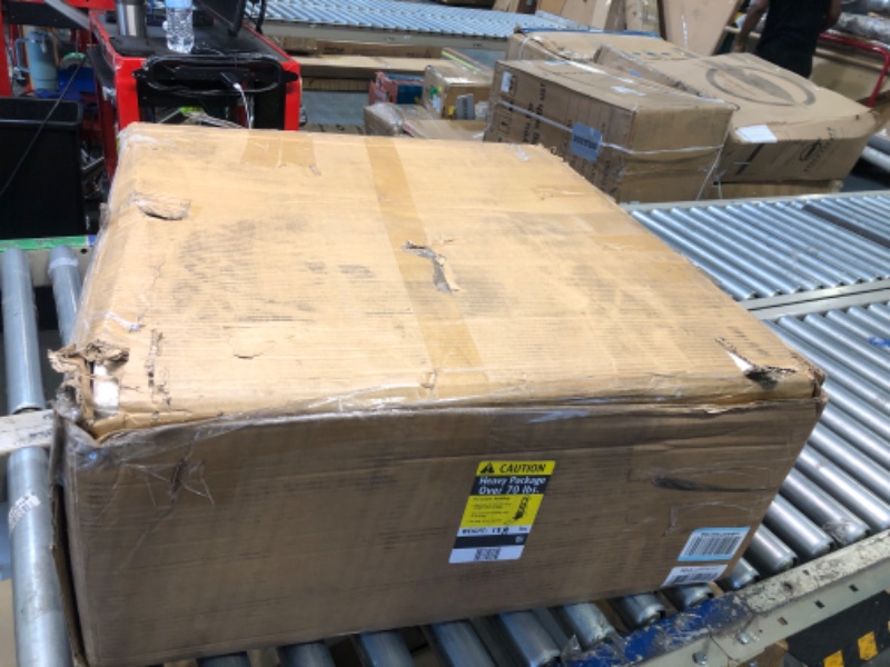 Photo 1 of ***LIKE NEW*** CURT CrossWing 20K 5th Wheel Hitch for Industry-Standard Rails #16600 Rail Mount