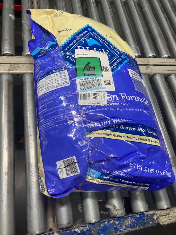 Photo 1 of **USED***Blue Buffalo Life Protection Formula Healthy Weight Large Breed Adult Dry Dog Food for Weight Control, Made with Natural Ingredients, Chicken & Brown Rice Recipe, 30-lb. Bag Chicken & Brown Rice 30 Pound (Pack of 1) EXP AUG 2025