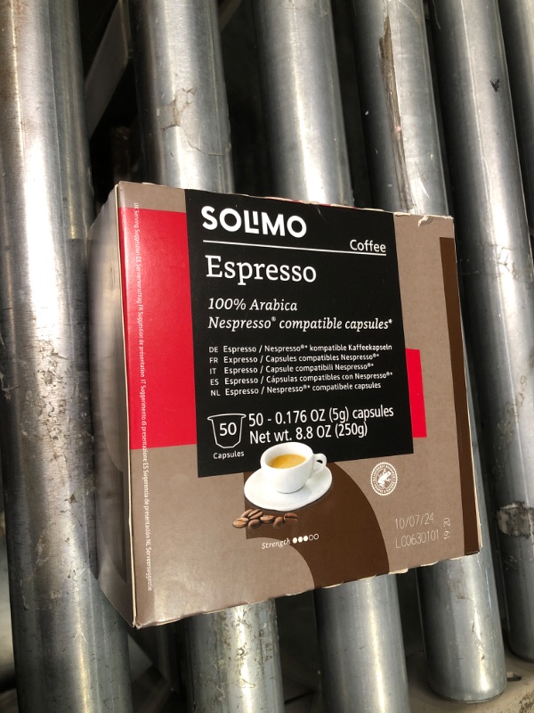 Photo 2 of Amazon Brand - Solimo Espresso Capsules, Medium Roast, Compatible with Original Brewers, Pack of 1x50 Capsule (50 count) EXP 10/27/24