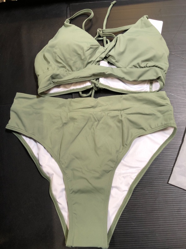 Photo 1 of Green Bikini Set Large 