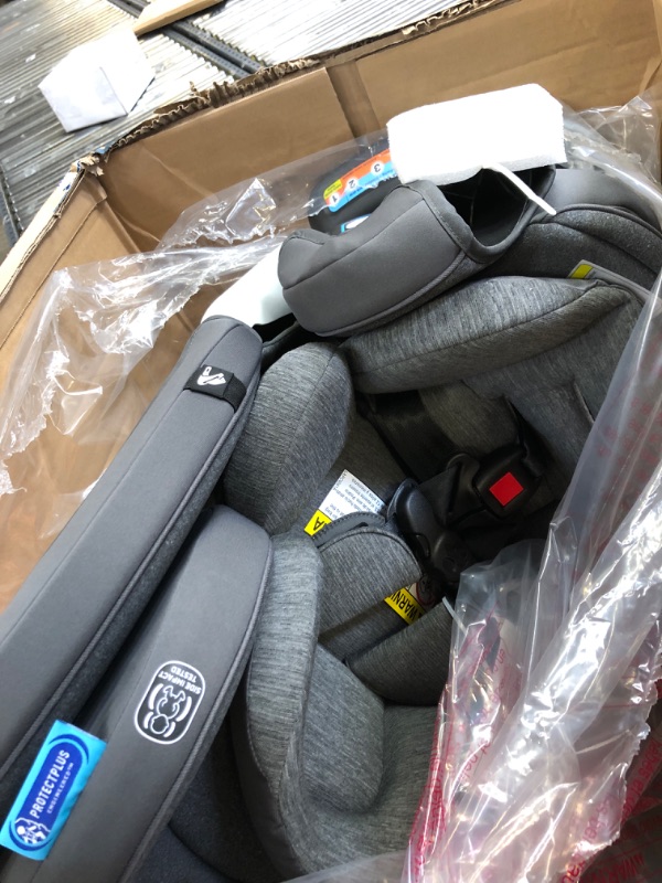 Photo 4 of Graco® Turn2Me™ 3-in-1 Car Seat, Manchester