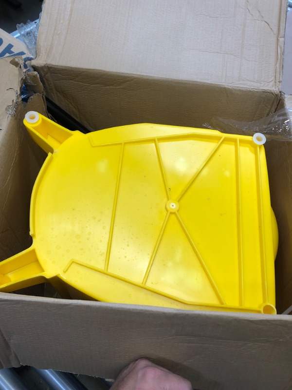 Photo 2 of MISSING WHEELS Amazon Basics Side Press Wringer Combo Commercial Mop Bucket on Wheels, 35 Quart, Yellow
