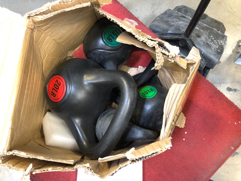 Photo 2 of Signature Fitness ?Wide Grip 3-Piece Kettlebell Exercise Fitness Weight Set, Include 5 lbs, 10 lbs, ?15 lbs? and 20 lbs, Set of 4 Kettlebells