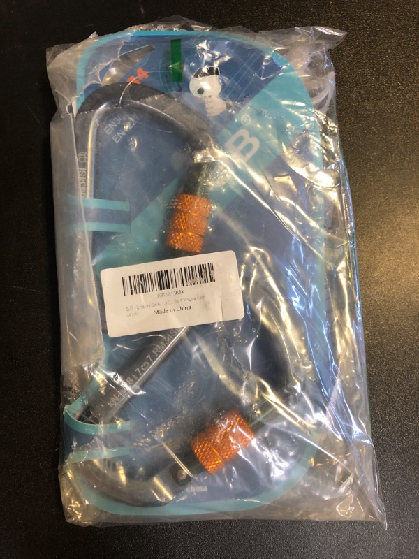 Photo 1 of SOB Auto Locking Climbing Carabiner Clips,Heavy Duty Asymmetrical Carabiner Connector Used for Rappelling Gear Rescue Outdoor Projects Dog Leash D-SHAPE Star gray