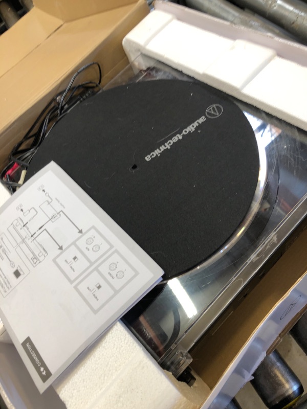 Photo 2 of TURNTABLE